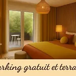 Appartement Petit Cocon Des Rives Proche Stanislas-terrasse & Parking Gratuit Nancy