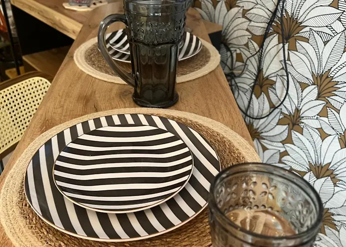 Petit Cocon Des Rives Proche Stanislas-terrasse & Parking Gratuit Nancy